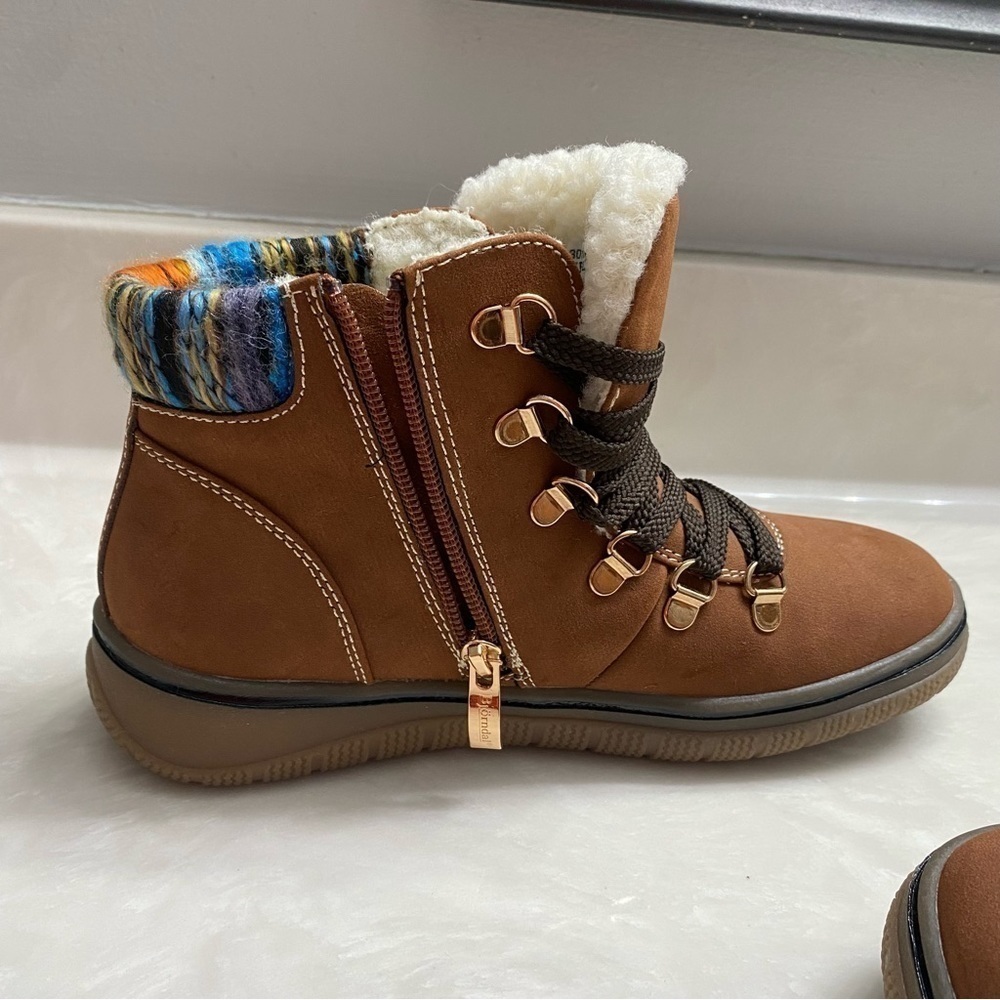 Brown Sherpa-Lined Hiker Boots | Björndal Everly 6.5 - Picture 10 of 15